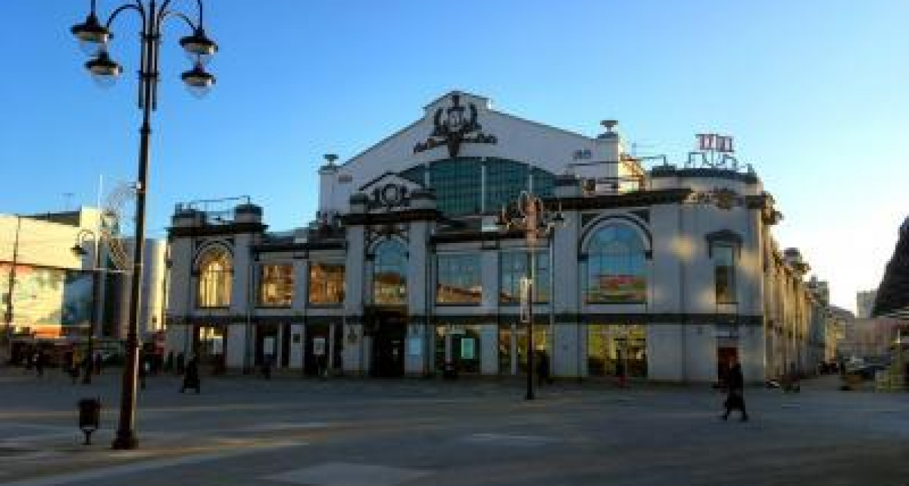 Легендарный Крытый рынок Саратова стал «универсальным магазином» — что скрывается за сменой статуса?