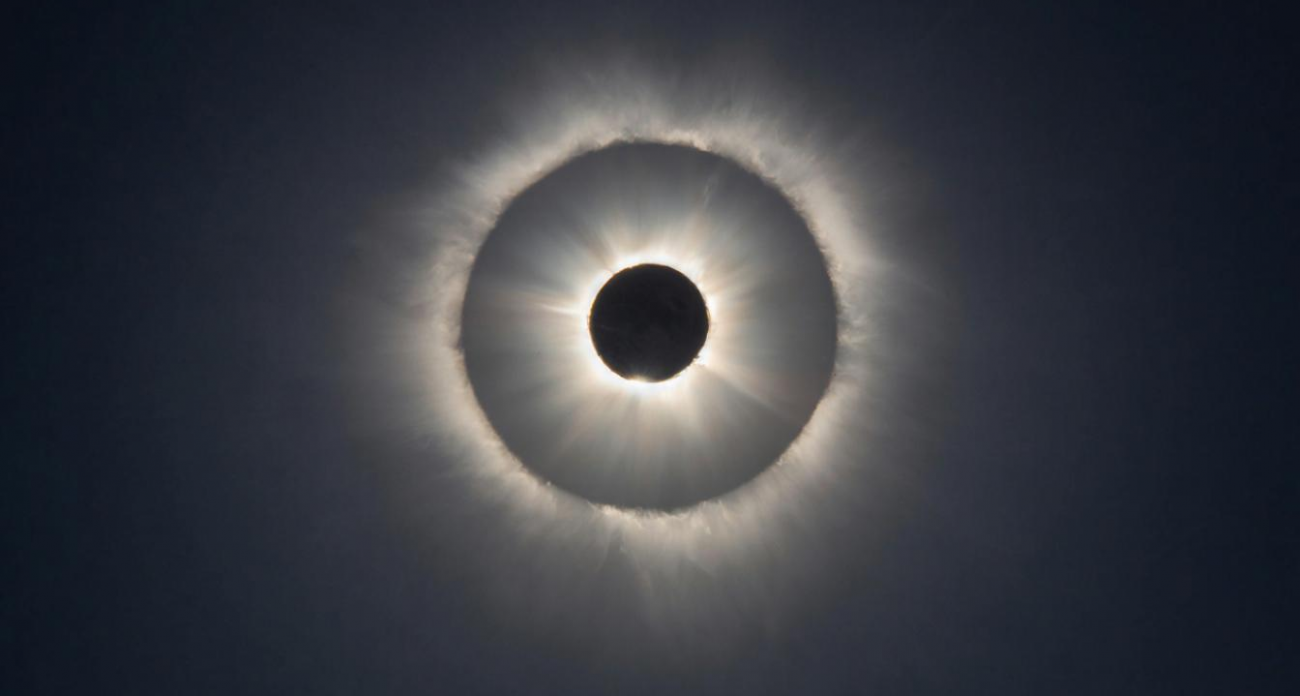 Затмение для избранных: 17 февраля редчайшее солнечное явление увидят лишь полярники «Мирного»