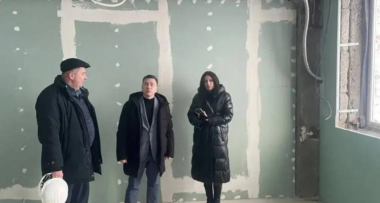 Более 570 пациентов ждут завершения: Министр проверил ремонт корпуса на 80 мест в Михайловском интернате