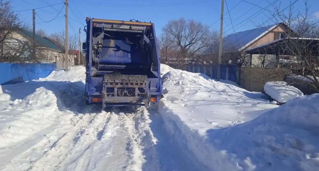 Снег «сэкономил» 6 миллионов: жителям 495 поселков Саратовской области сделают перерасчет за мусорные завалы