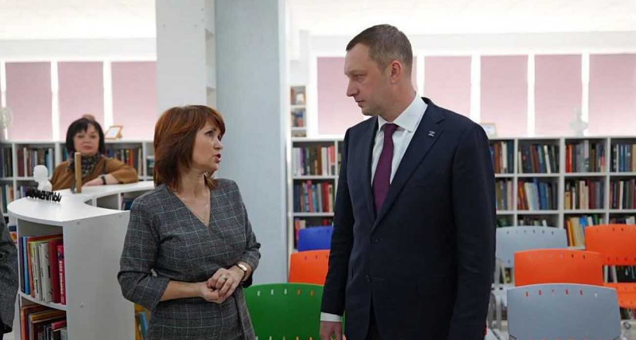 Нейросети вместо пыльных полок: в Марксе открыли библиотеку нового поколения после масштабного капремонта