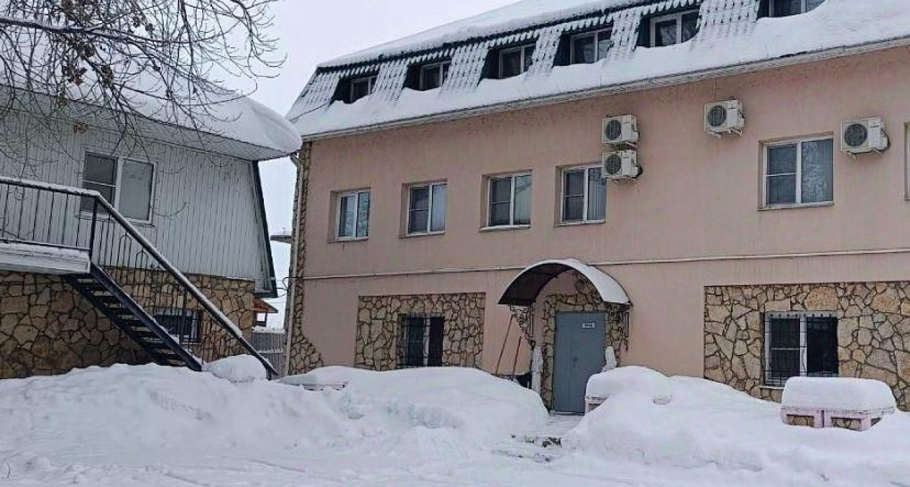 933 «квадрата» на первой линии Волги: под Саратовом за 45 миллионов продают отель с личным особняком