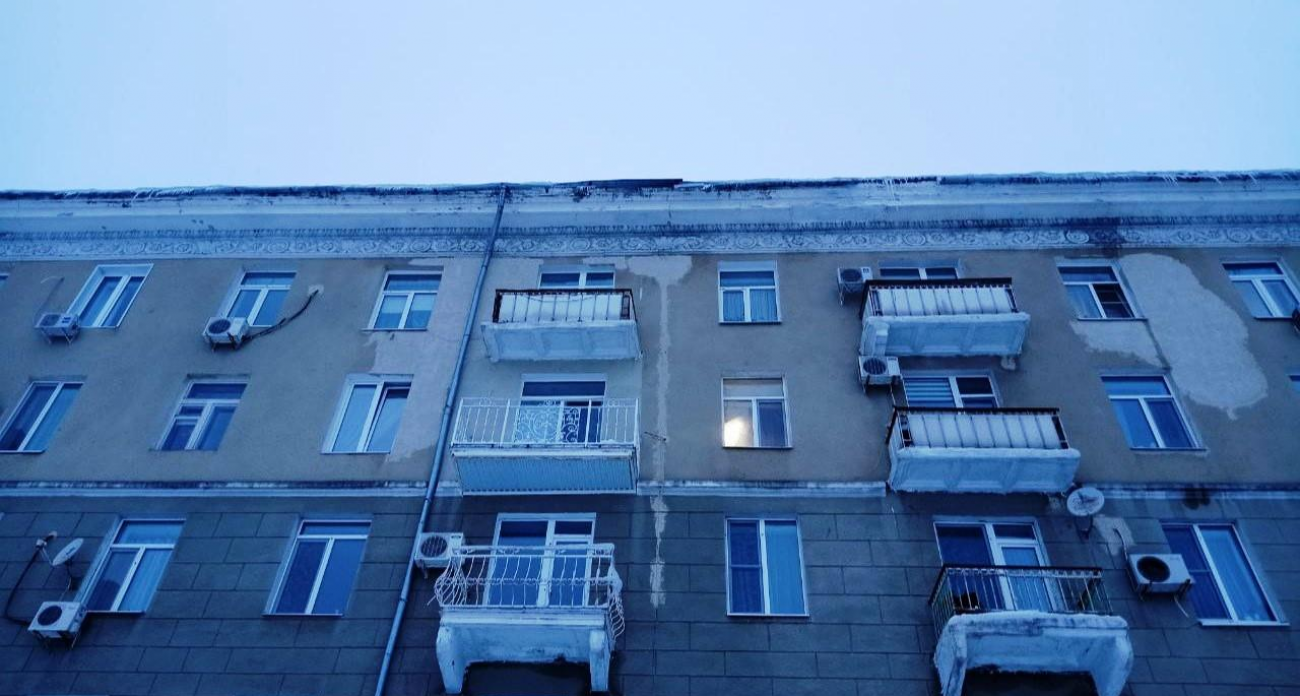 Жители Балакова мерзнут в квартирах без отопления и горячей воды