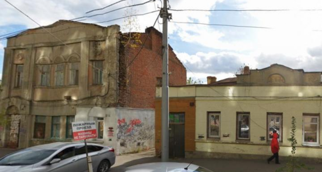 Памятник архитектуры в Саратове скроют за 400-тысячным забором