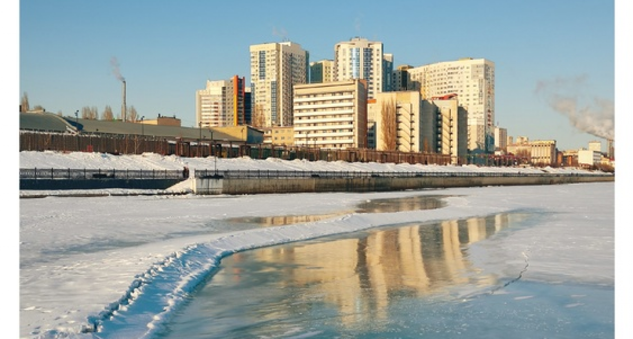 Лед на Волге в Саратове ломается без предупреждающего треска