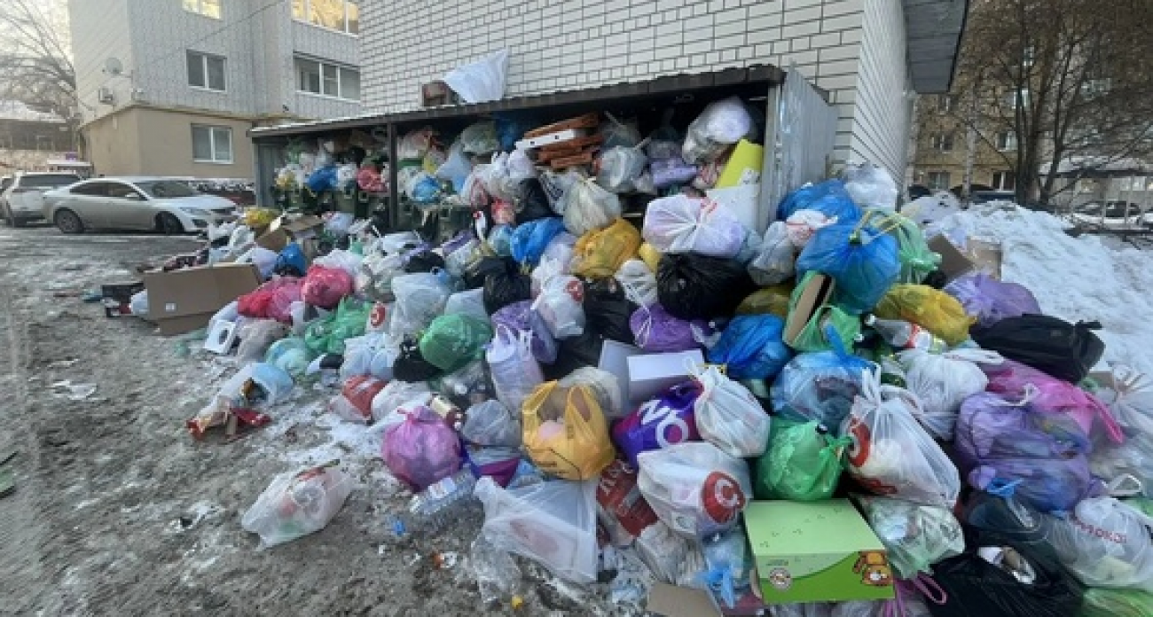 Мэрия направила претензию «Ситиматику» из-за мусорных завалов