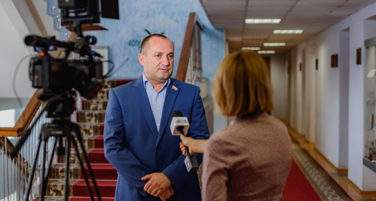 Депутат требует проверить, как 1,7% роста тарифов превратились в 17%