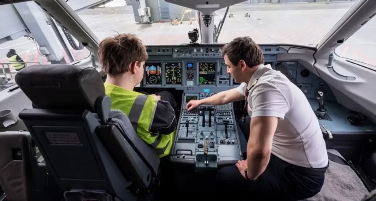 «Один из лучших дней!» — саратовский школьник исполнил мечту в кабине пилота