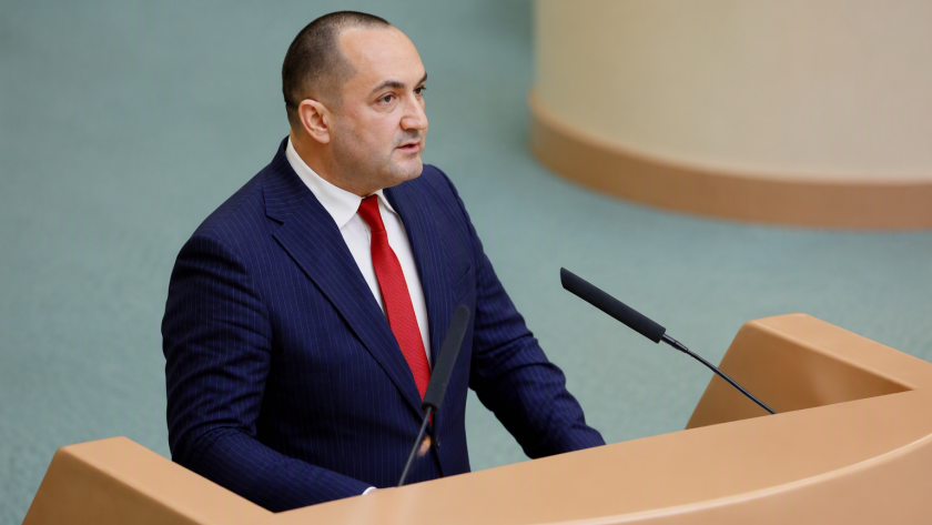 Депутат Калинин призвал приблизить задания ЕГЭ к школьной программе из-за расходов на репетиторов
