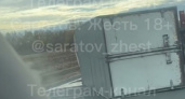 Перевернувшийся грузовик парализовал движение на трассе Саратов-Волгоград