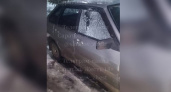 В Саратове неизвестные повредили припаркованный ВАЗ-2114