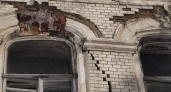 В Саратове обрушилась кладка исторического дома на Театральной площади