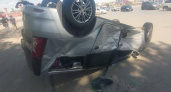 19-летний водитель опрокинул ВАЗ, а на Сокурском тракте Lada перевернулась на крышу — двое госпитализированы