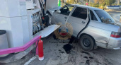 20-летний водитель "десятки" протаранил АЗС в Саратове и попал в больницу