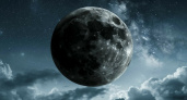 22 августа взойдет "черная" Луна: западные СМИ связывают редкое явление с апокалиптическим пророчеством