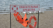 В Саратове на пляже с сотнями отдыхающих месяц не было спасателей: вернули только круги и лодки