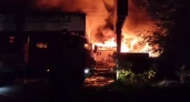 Пожар на базе вторсырья и отключение воды в трех районах: главные новости Саратова за 30 августа