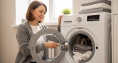 Обычная ложка в стиральной машине делает белье белоснежным — вот как работает этот секрет