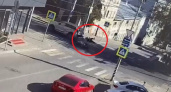 Видео: 17-летний мотоциклист с пассажиром врезался в Tank на углу Чернышевского — оба в больнице