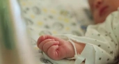 8 тысяч рублей ежемесячно: как 283 саратовчанки до 25 лет получают новое пособие