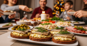 Закуска с «шубкой» из картофеля — мой главный хит новогоднего стола, который разбирают в первую очередь