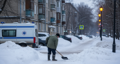 «Оттепель ждет нас»: саратовцы фиксируют снежные завалы, мешающие проезду экстренных служб