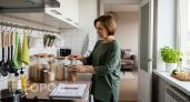 Ваш уровень интеллекта заметен даже при готовке: всего две простые кухонные привычки выдают умную женщину