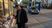 Депутат оценил зарплату саратовцев в литрах бензина и буханках хлеба