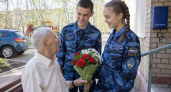 Саратовские студенты-спасатели встретились с ветераном, прошедшим путь до Берлина