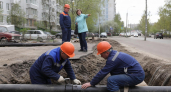 В Балакове после прорыва коллектора откачивают воду из подвалов трех домов