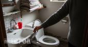 Вы совершаете дорогую ошибку: сантехник объяснил, почему смывание туалетной бумаги убивает ваши трубы