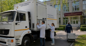 Бусаргин встретился с руководством института «Микроб» и оценил его вклад в эпидбезопасность