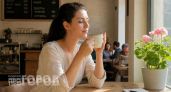 Хватит выбирать между чаем и кофе: ученые объяснили, какой напиток действительно продлевает вашу жизнь