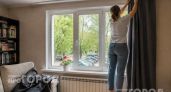 Больше никаких пыльных штор на окнах: стильный способ защитить комнату от солнца и добавить уюта в интерьер