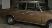 Mercedes-Benz 1982 года после 22 лет в крымском гараже продают за миллион