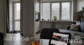 Забудьте про пыльные жалюзи на балконе: этот современный способ защиты от жары заменит любые шторы