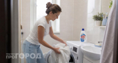 Выкинула дорогой порошок из шкафа: теперь стираю только этим копеечным средством для идеальной белизны вещей