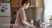 Забудьте про проточную воду при мытье посуды: метод двух мисок сэкономит вам тысячи литров в год