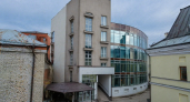 У мэрии Саратова продают часть офисного центра с бильярдной за 200 млн