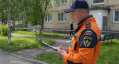В Энгельсе дрон повредил дом семьи с четырьмя детьми во время налета