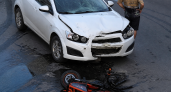 В Балакове Chevrolet сбил электросамокат с двумя людьми, обоих госпитализировали