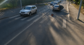 В Саратове Toyota Camry сбила на зебре девушку и 13-летнего мальчика