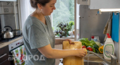 Больше никакой плесени и запаха рыбы: как я дезинфицирую разделочные доски всего за пару минут в день