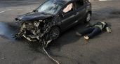 В Саратове в ночном ДТП с четырьмя машинами погиб водитель KIA