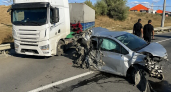 В ДТП с грузовиком под Саратовом пострадали водитель Toyota и трое пассажирок