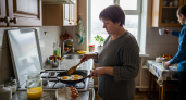 Забудьте про привычное масло для жарки яичницы: этот доступный продукт сделает завтрак вкуснее в разы