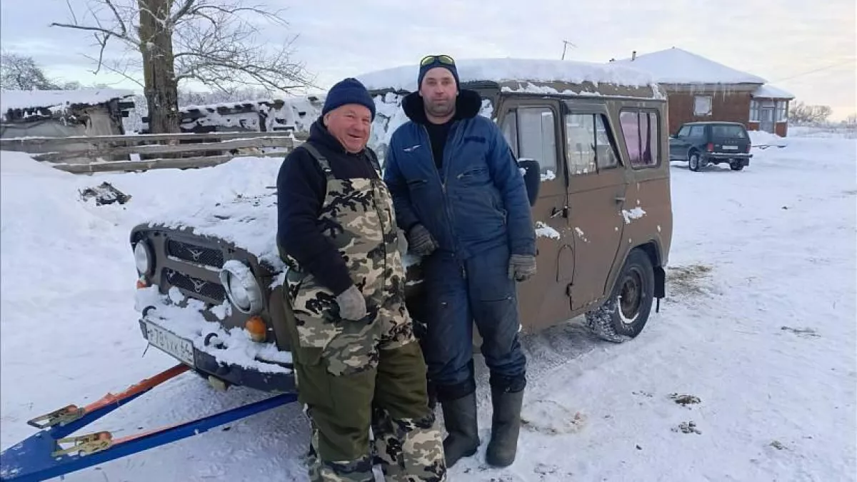 Фермер из Ртищева отдал личный УАЗ бойцам на фронт