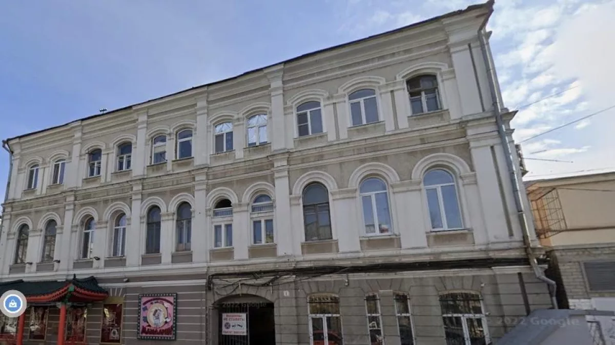 Уборка снега с крыши привела к обрушению потолка в доме-памятнике