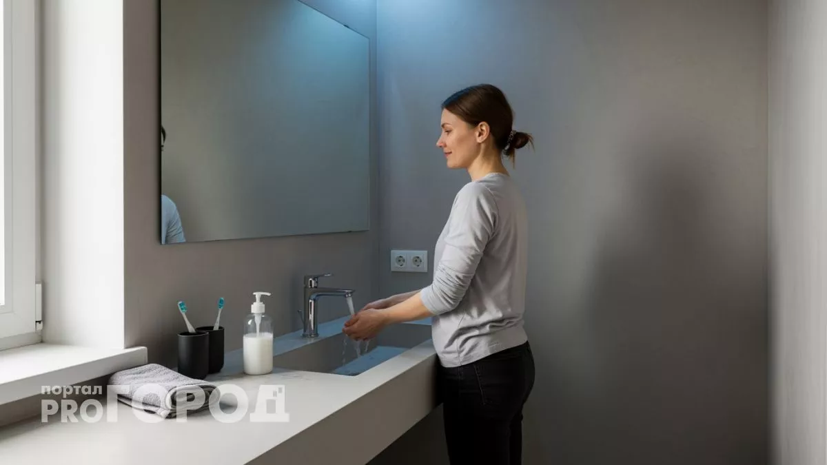 Забудьте про плитку: 5 стильных материалов для ванной, на которые переходят все в 2026 году