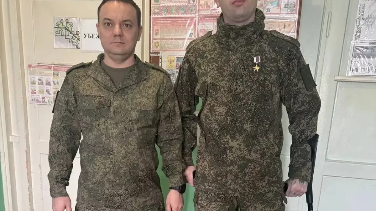 Сержанта «Фанат» наградили Золотой звездой прямо в госпитале Донецка